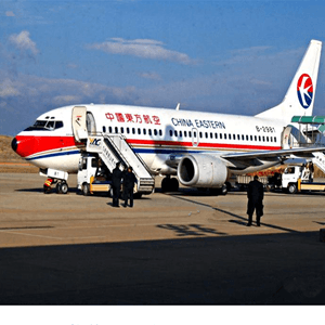 三家子机场货运航空快运业稳步发展的原因是什么？